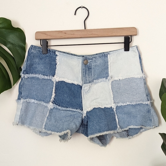 No Boundaries | Vintage  90s Y2K | Patchwork Denim Short - Picture 1 of 8